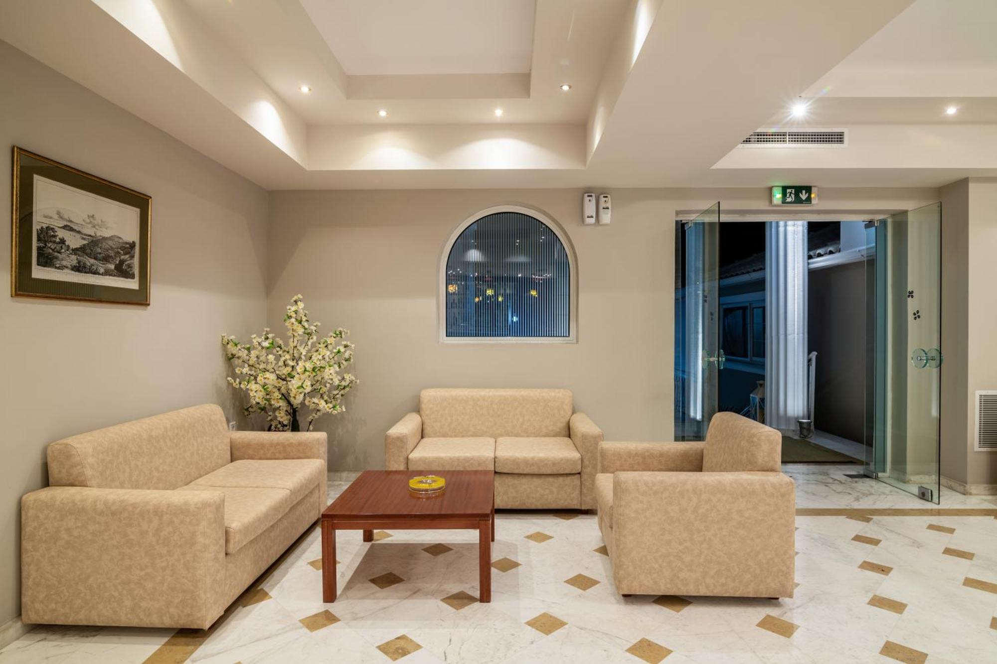 Daisy Hotel 2*