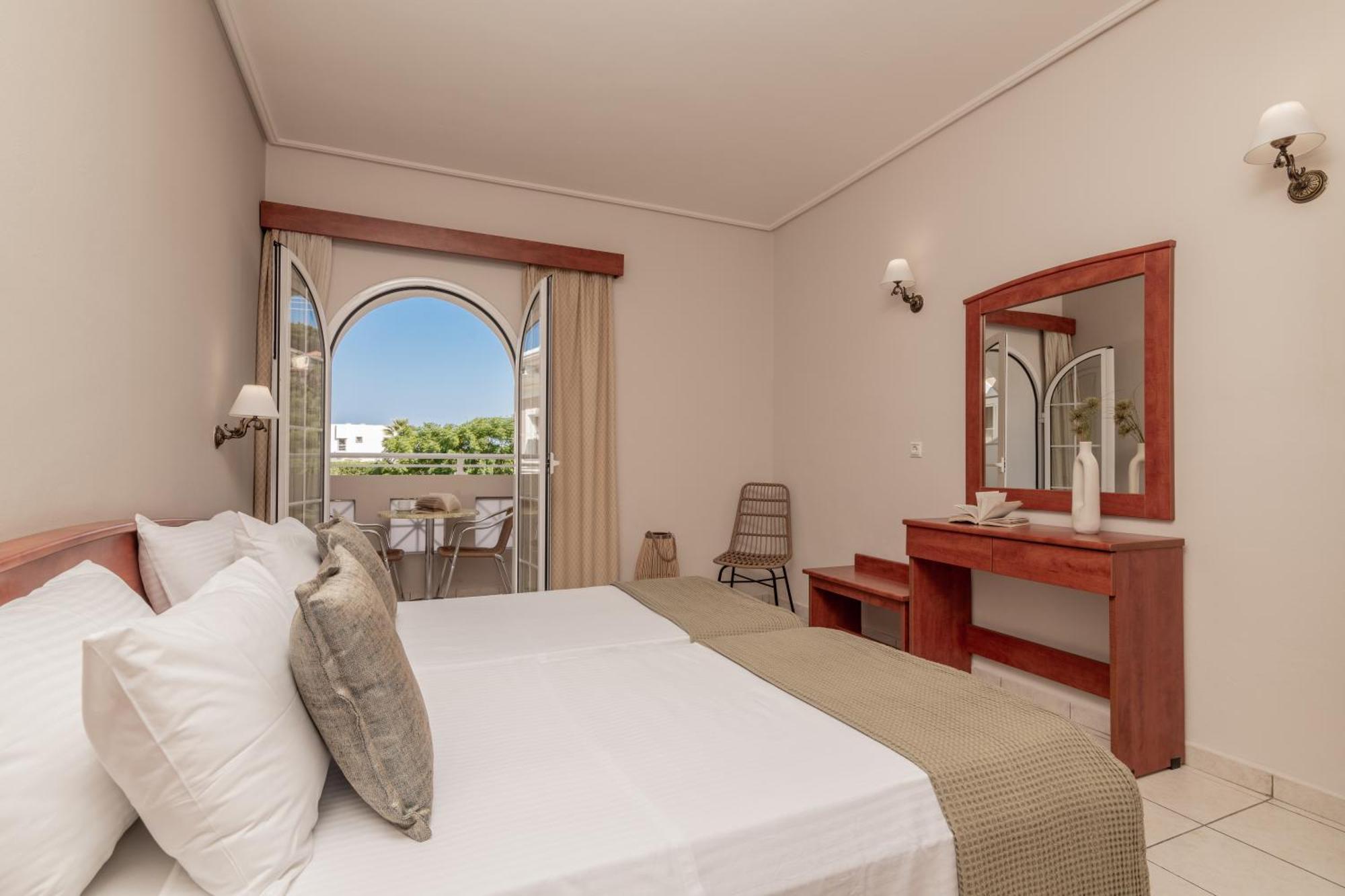 Daisy Hotel 2*